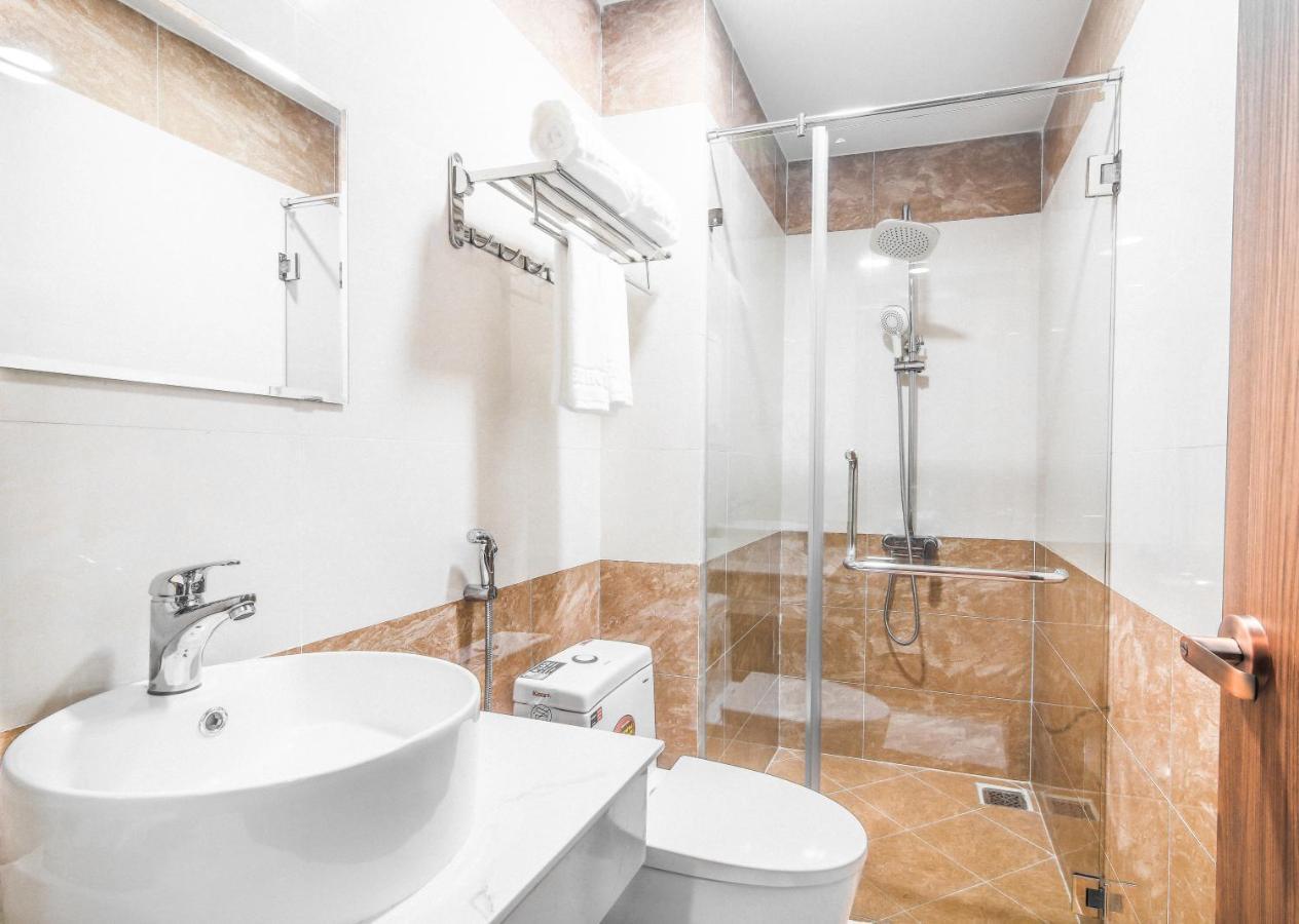 Grand Lee 3* TP. Hồ Chí Minh