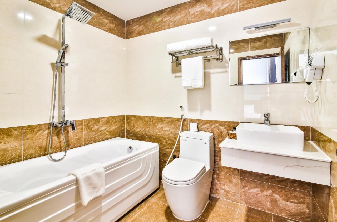 Khách sạn Grand Lee 3*